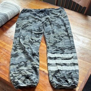 Sundry Camouflage Pants